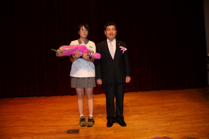 11. 제8회 종합대전 대상수상자 .JPG : 수상자 합동시상식(통일유공자, 제8회 종합대전, 제11회 통일백일장) 성황리에 개최