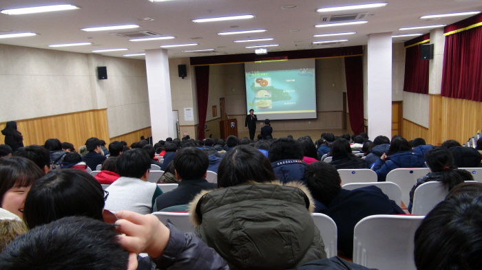 크기변환_정경석총재 특강.JPG : 정경석 총재 특강(1학년)