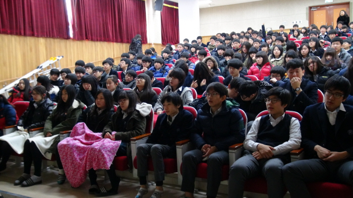 크기변환_2학년 학생.JPG : 2학년 학생 통일교육