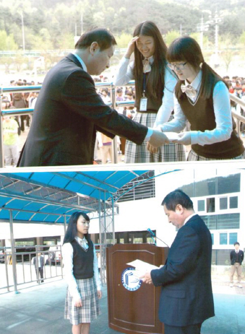 3-3.jpg : 제11회 청소년 통일백일장 전국대회(국내외 각급학교 예선시상식)