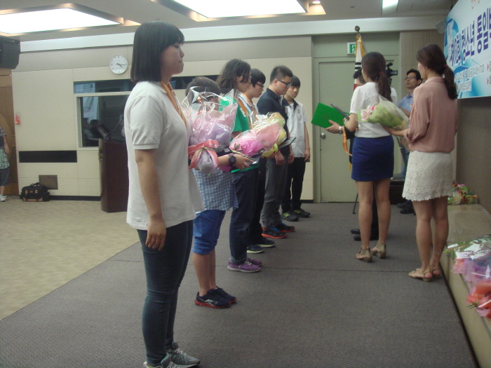 15. 제12회 백일장 상위 입상자.JPG : 제12회 청소년 통일백일장 전국대회 본선 상위 입상자 시상