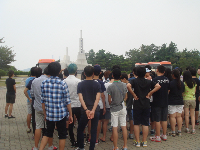 12. 전적비 견학(1).JPG : 전적비 견학(1)