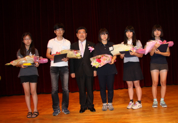 12. 백일장 상위입상자 .JPG : 백일장 상위입상자